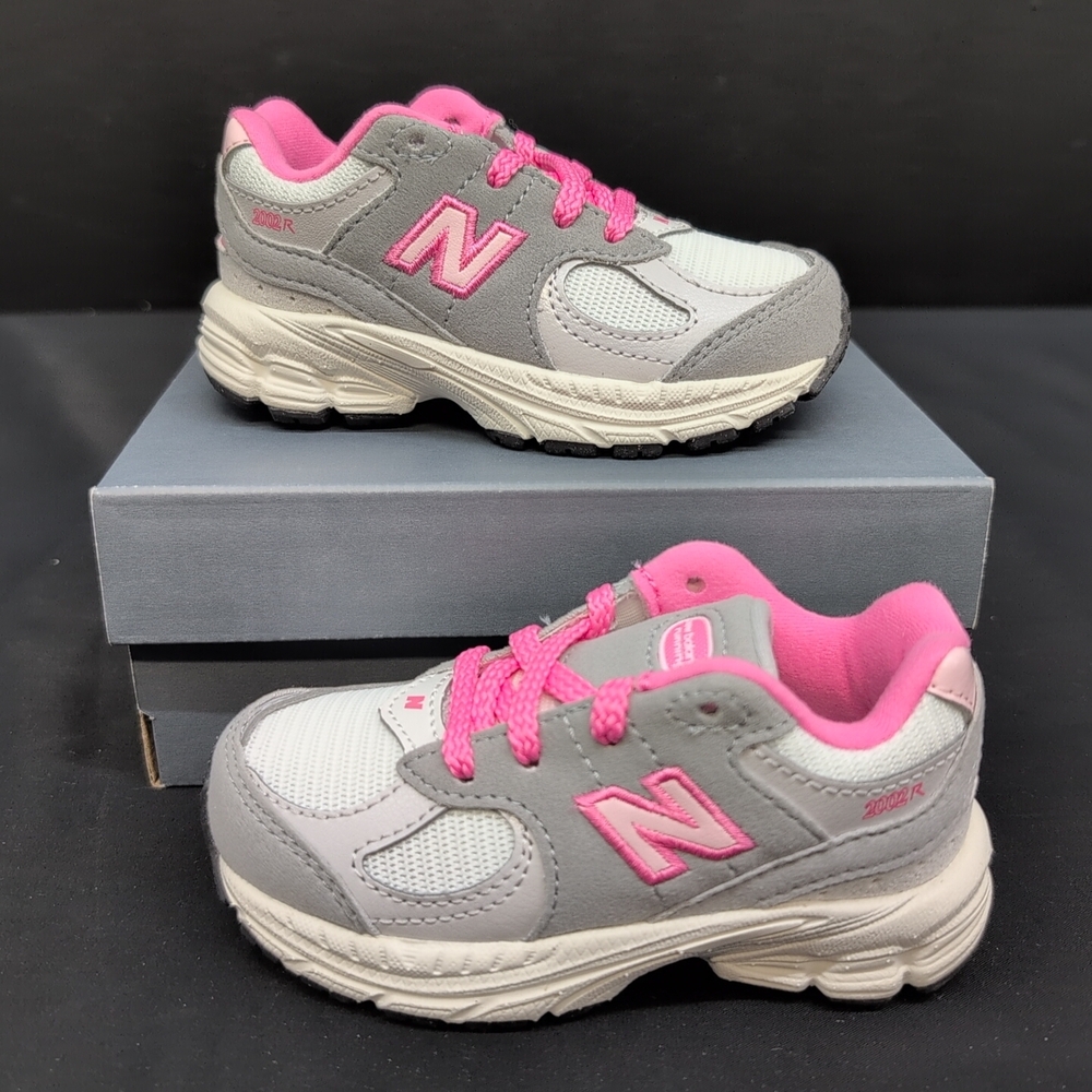 New Balance 2002 Lace Up Toddlers Sneakers Size 6 Grey Pink IC2002CL